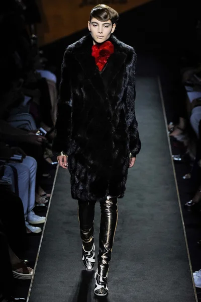 Look 4